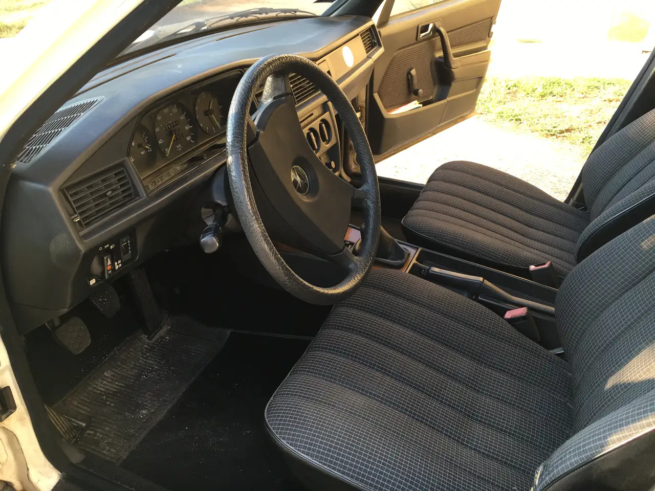Mercedes-Benz 190 2.0d 72cv, foto 3