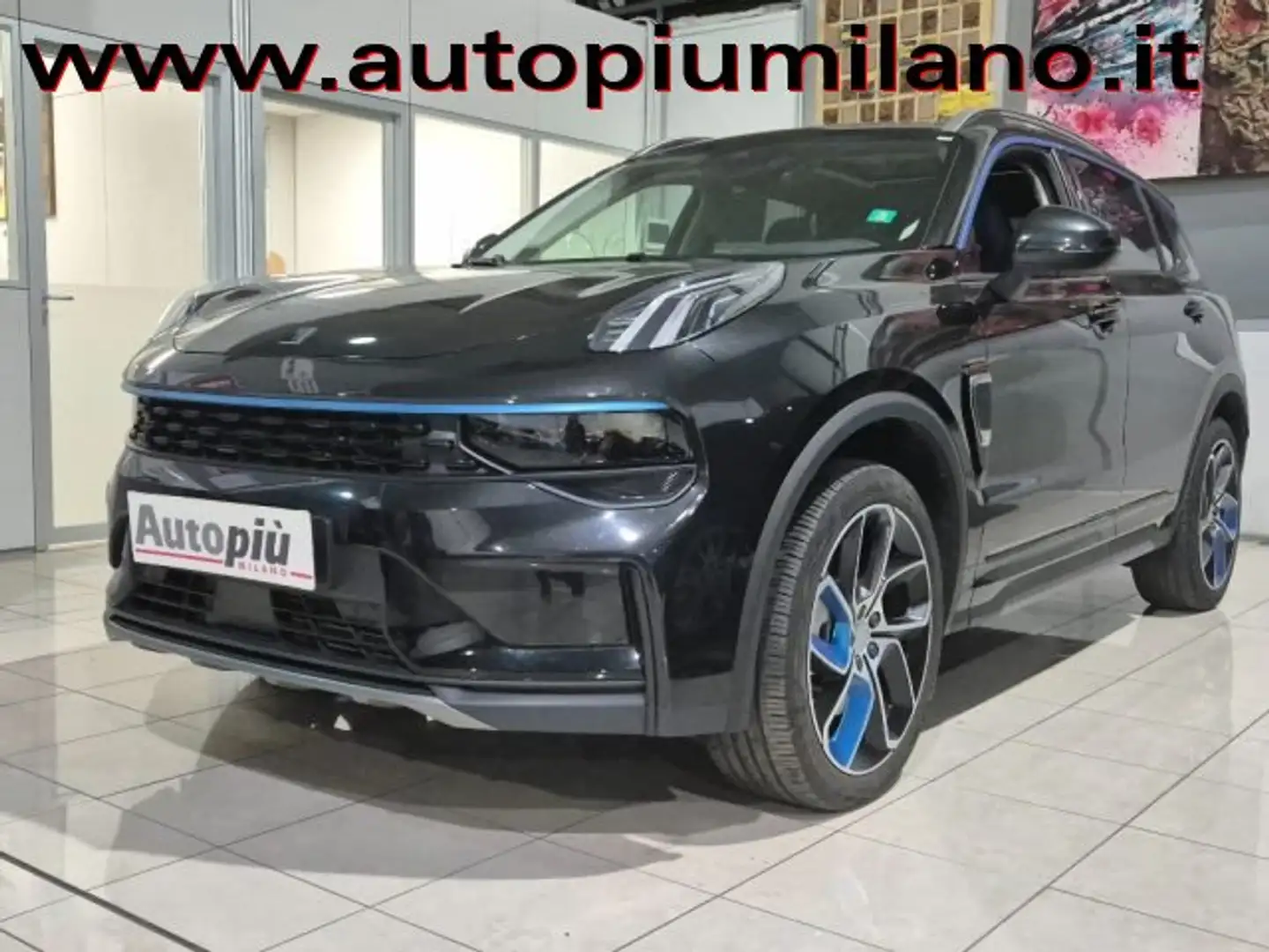 Lynk & Co 01 01 1.5 td phev auto Černá - 1