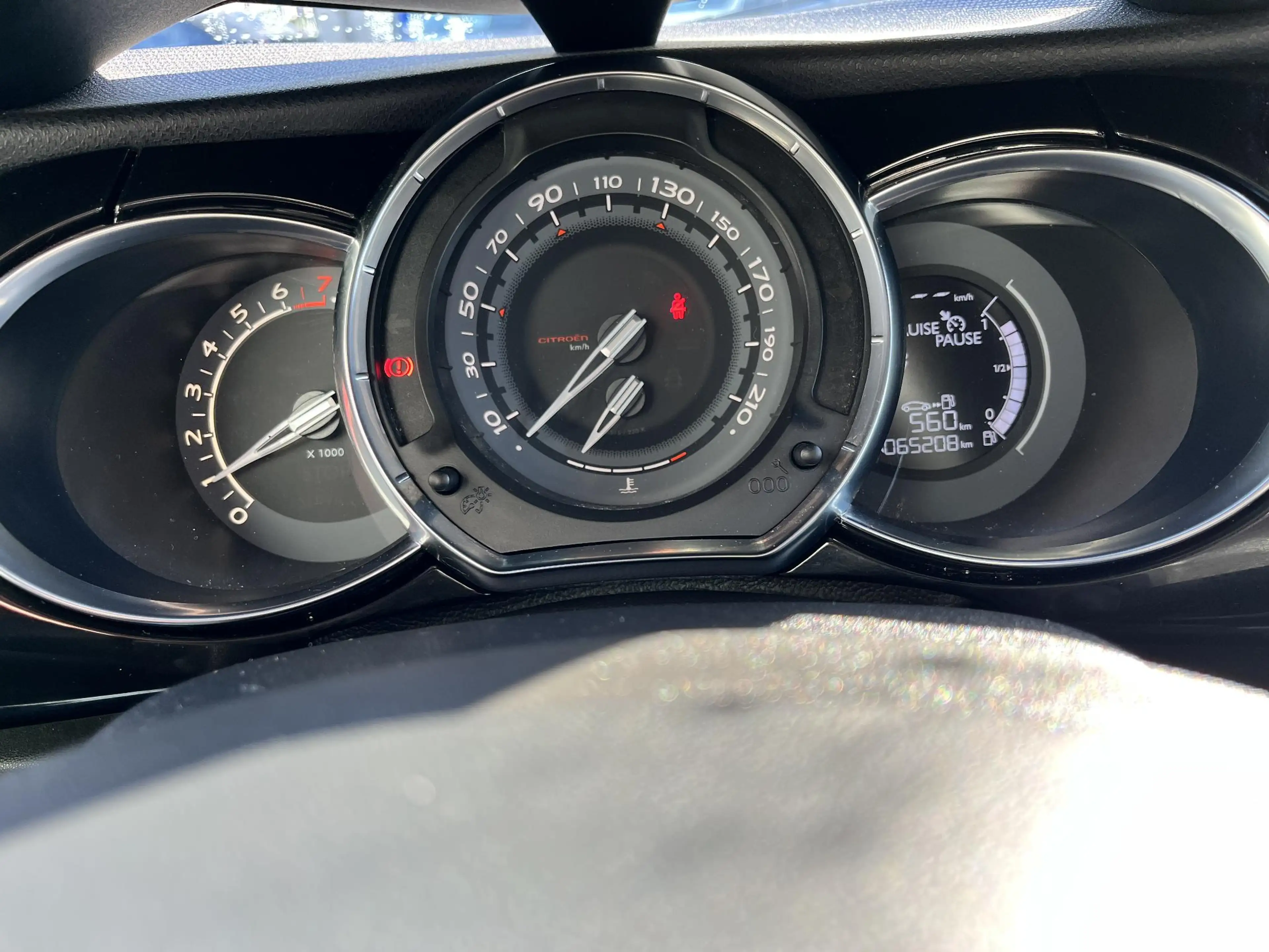 Citroen DS3 Cabrio 1.6 VTi So Chic — photo 19