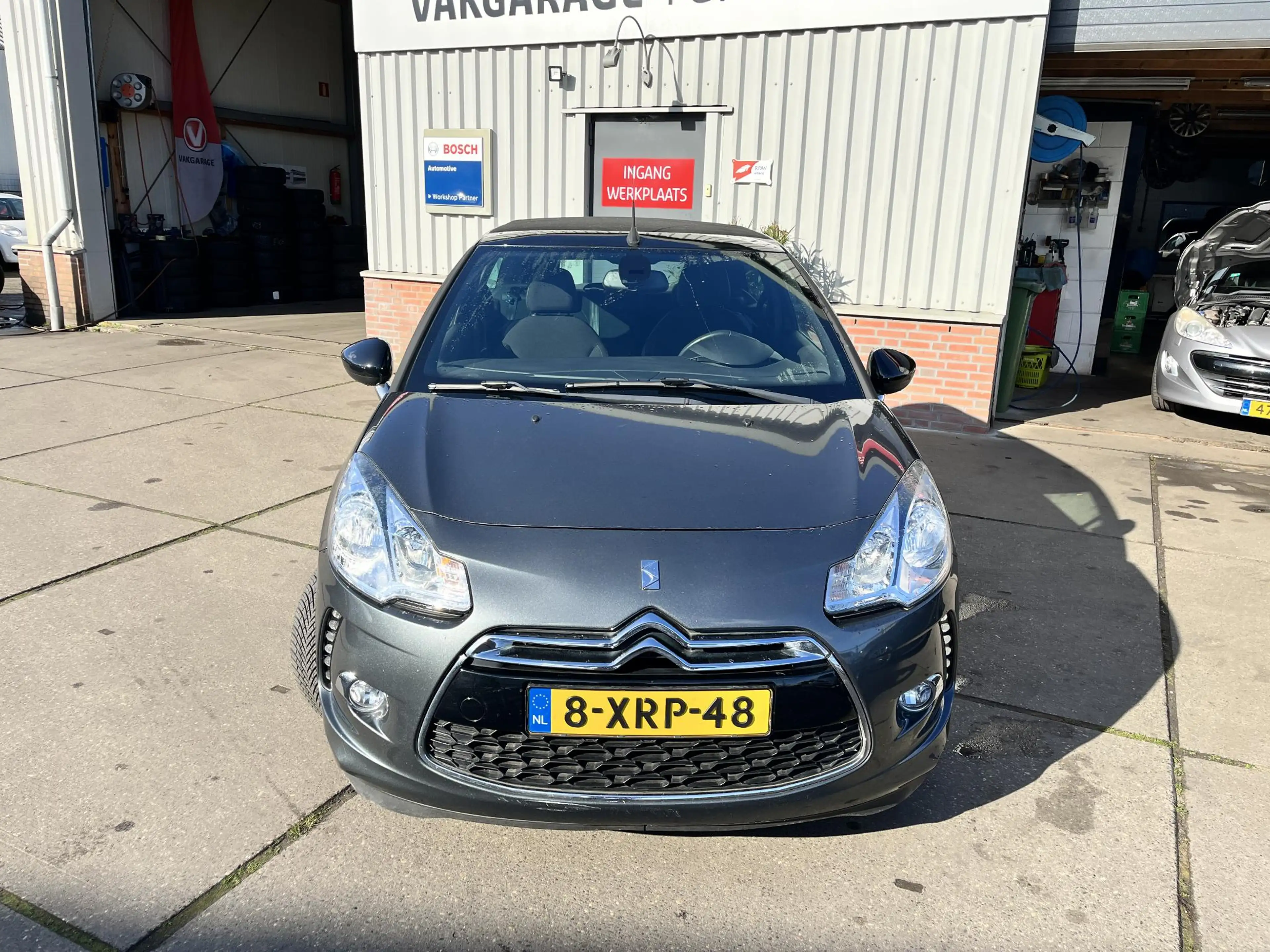 Citroen DS3 Cabrio 1.6 VTi So Chic — photo 2