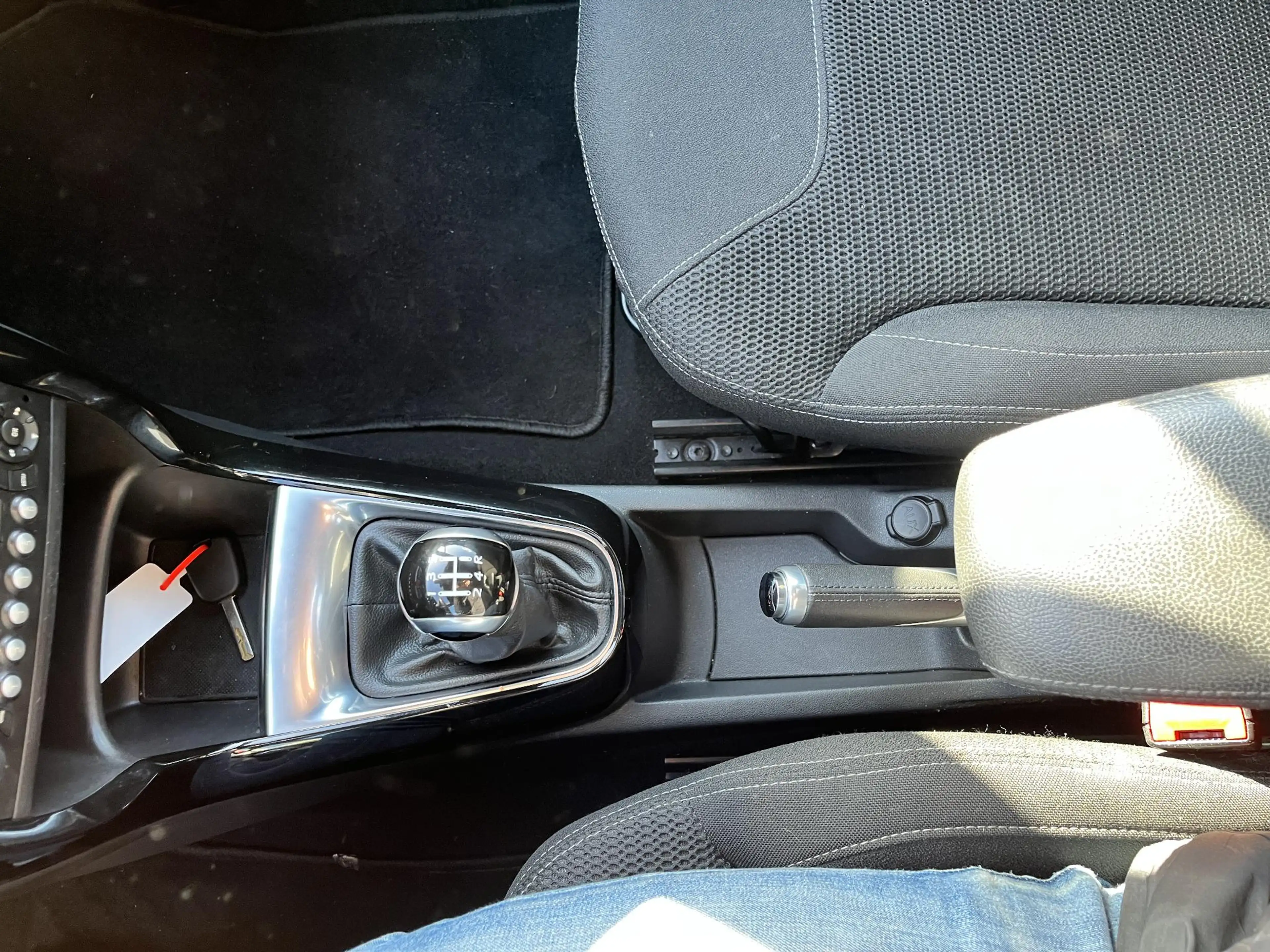 Citroen DS3 Cabrio 1.6 VTi So Chic — photo 16