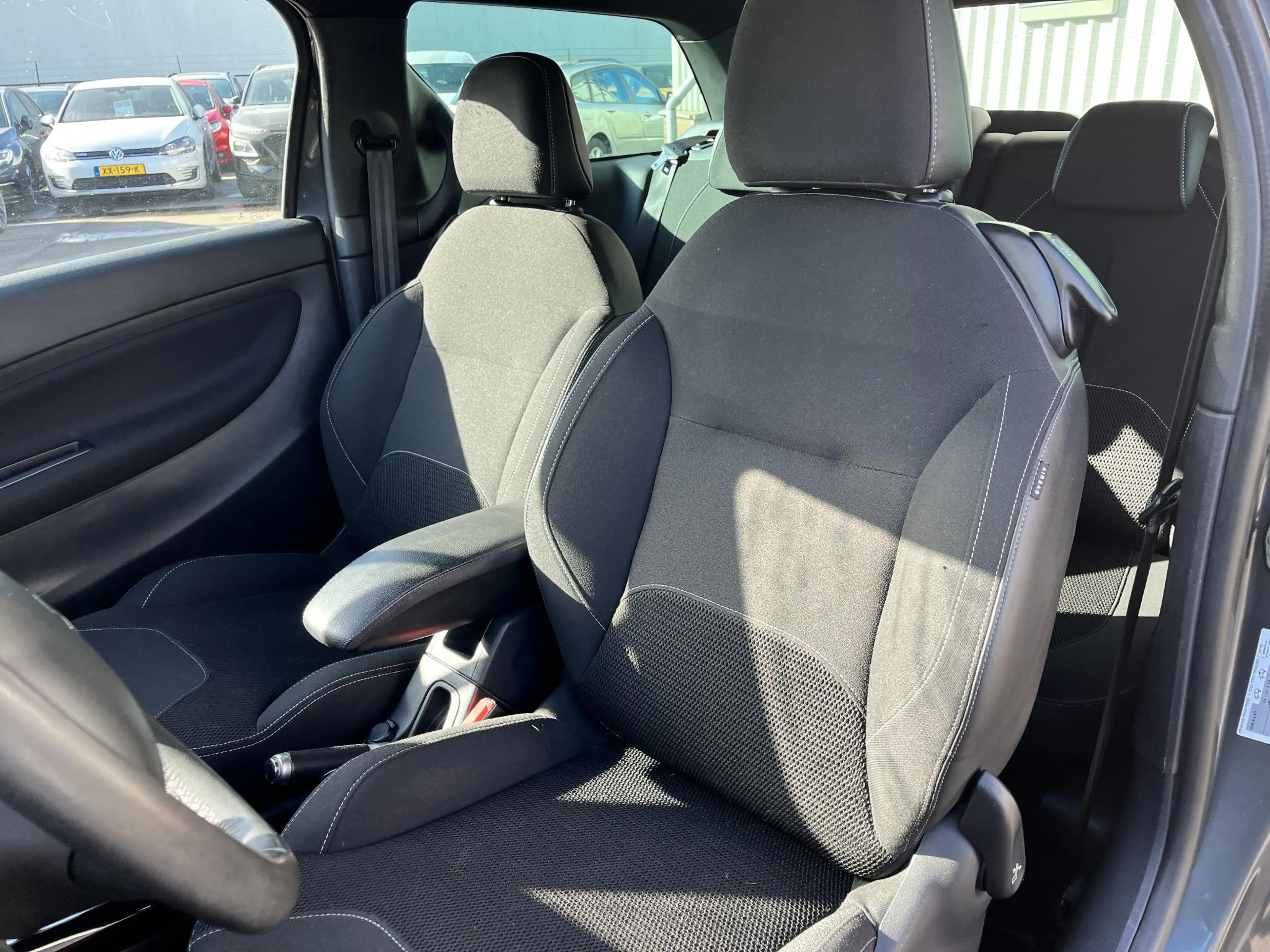Citroen DS3 Cabrio 1.6 VTi So Chic — photo 13