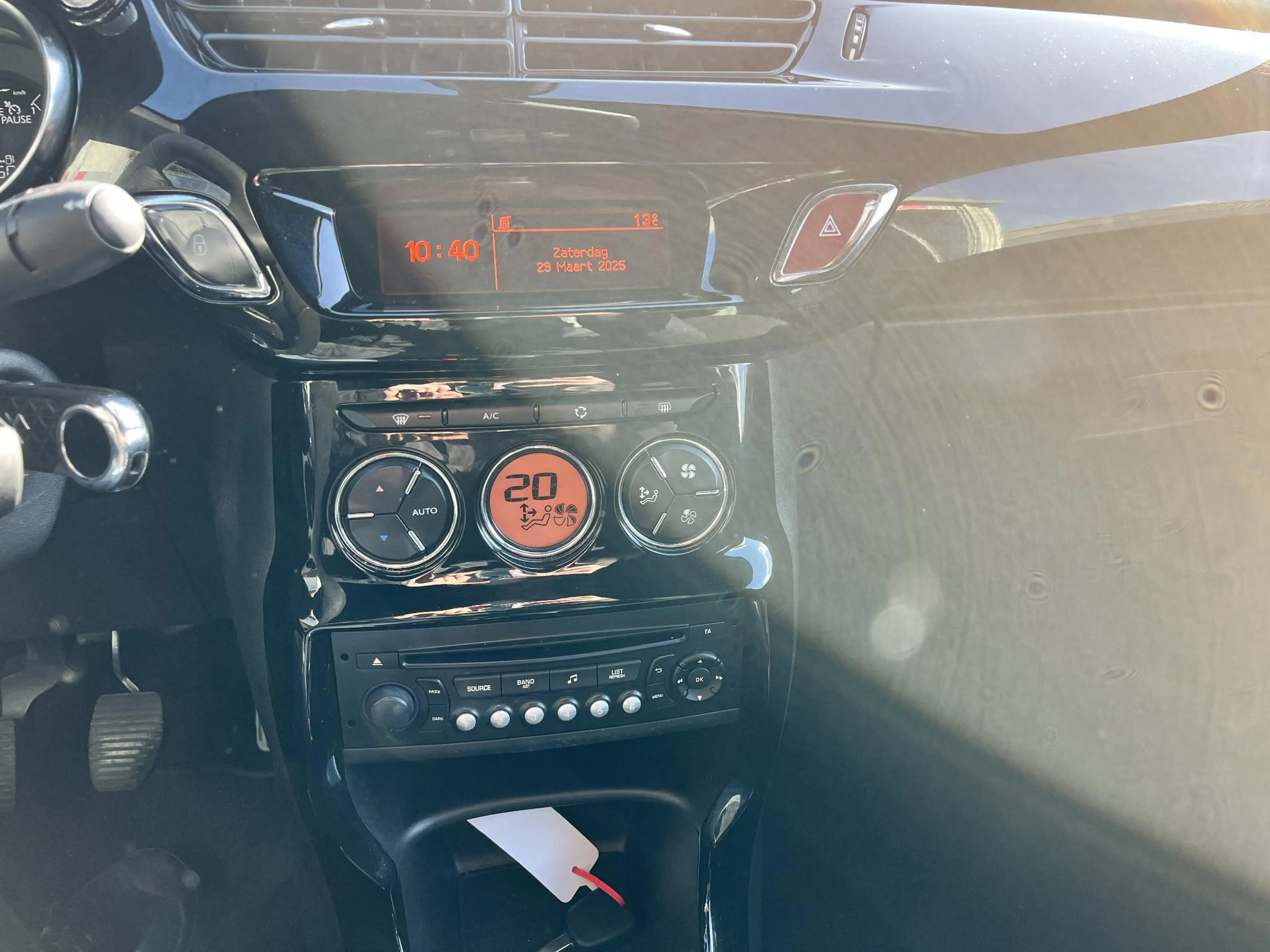 Citroen DS3 Cabrio 1.6 VTi So Chic — photo 15