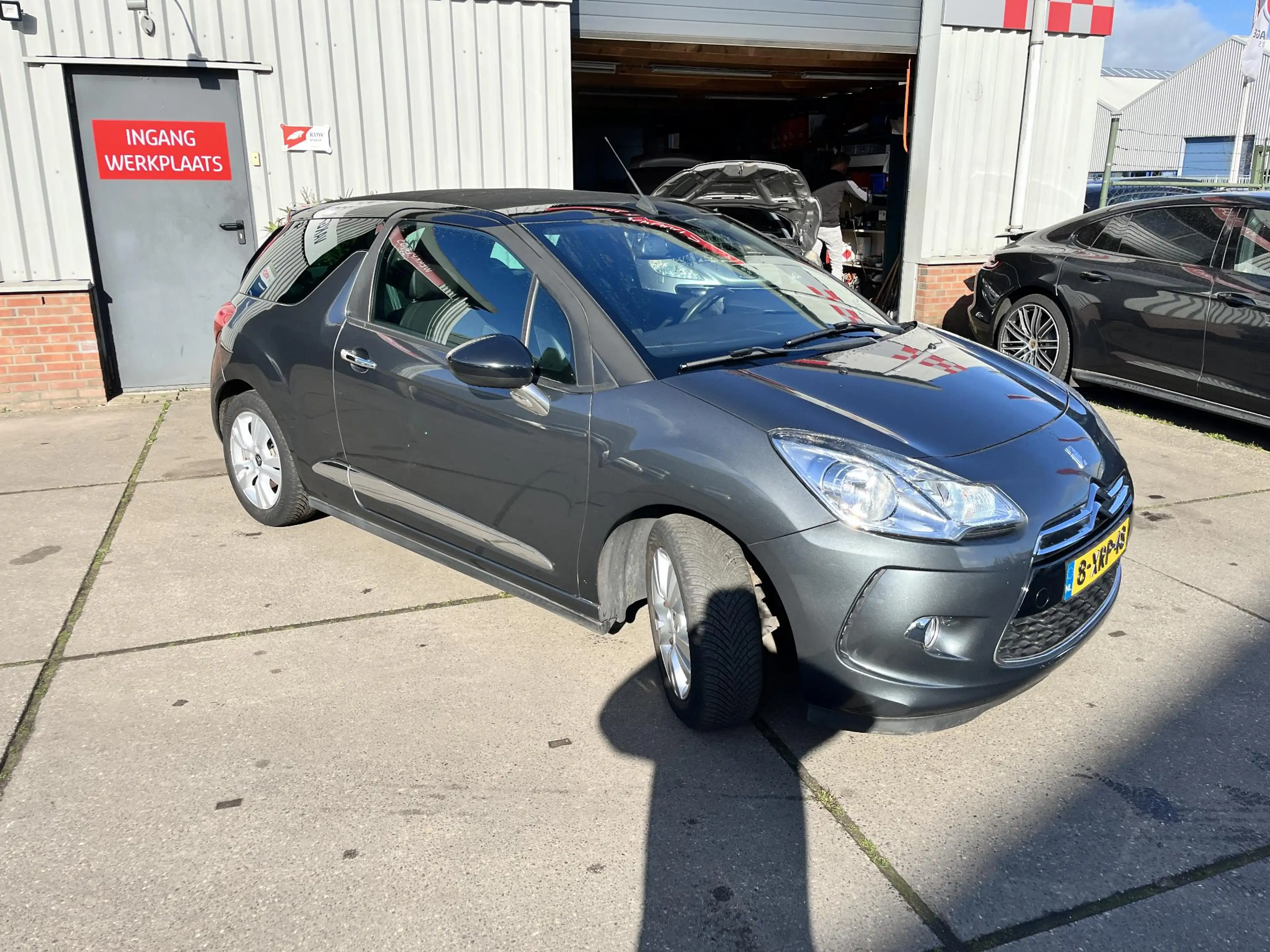 Citroen DS3 Cabrio 1.6 VTi So Chic — photo 3