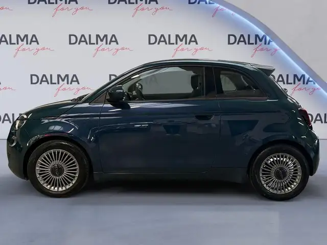 Fiat 500e view 2