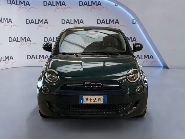Fiat 500e view 8