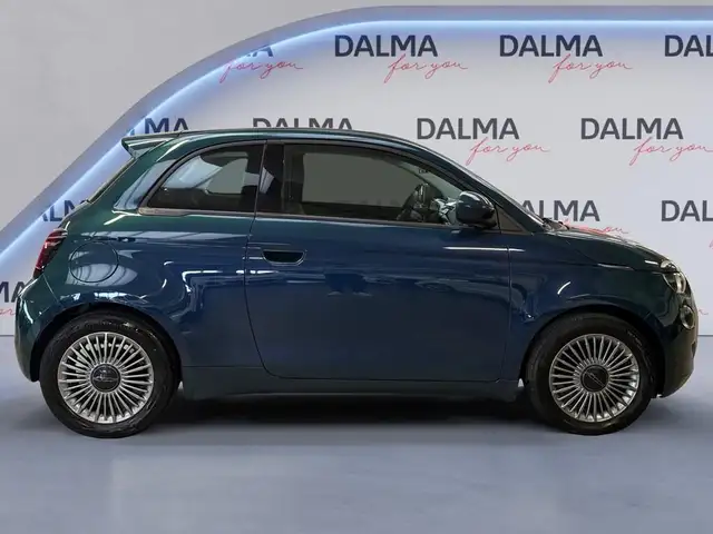 Fiat 500e view 6