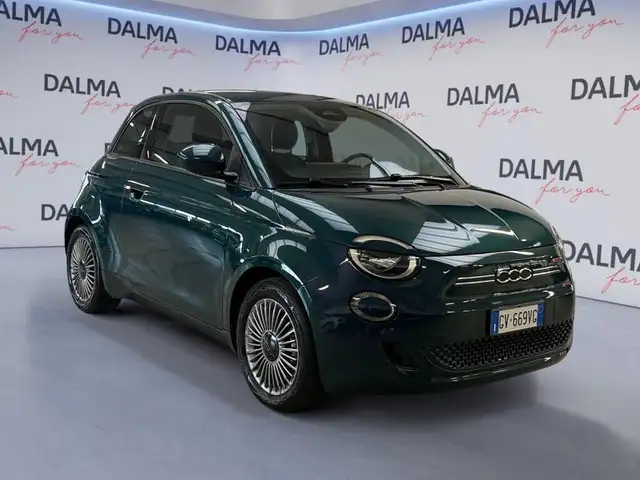 Fiat 500e view 7