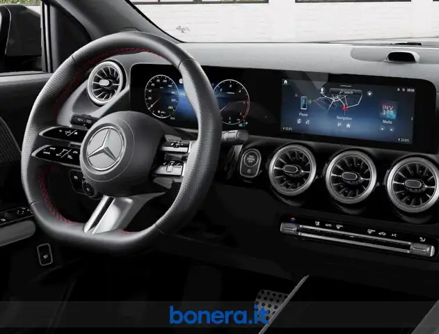Mercedes-Benz Gla view 6