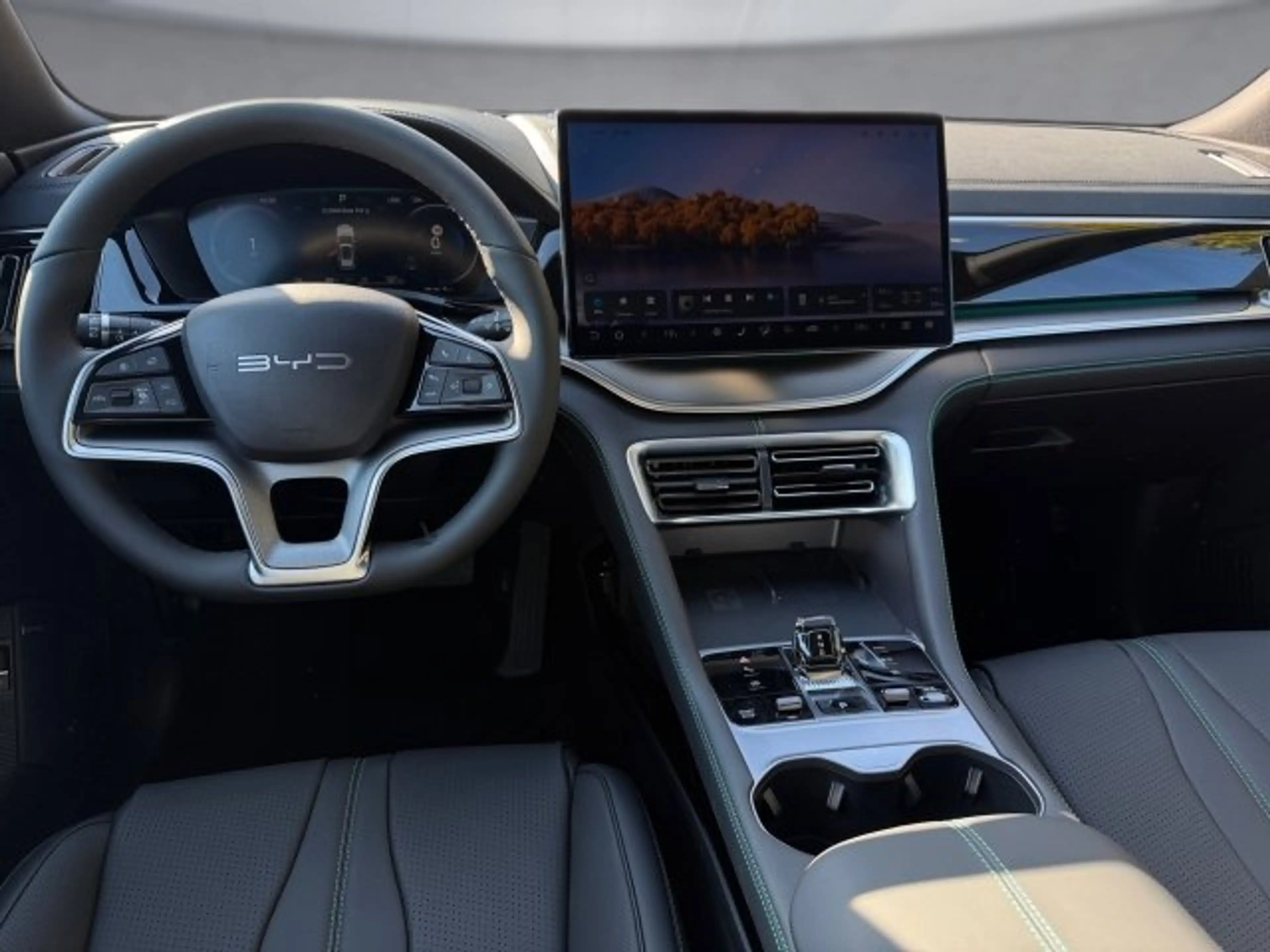 BYD Seal U DM-i Design AWD — photo 9