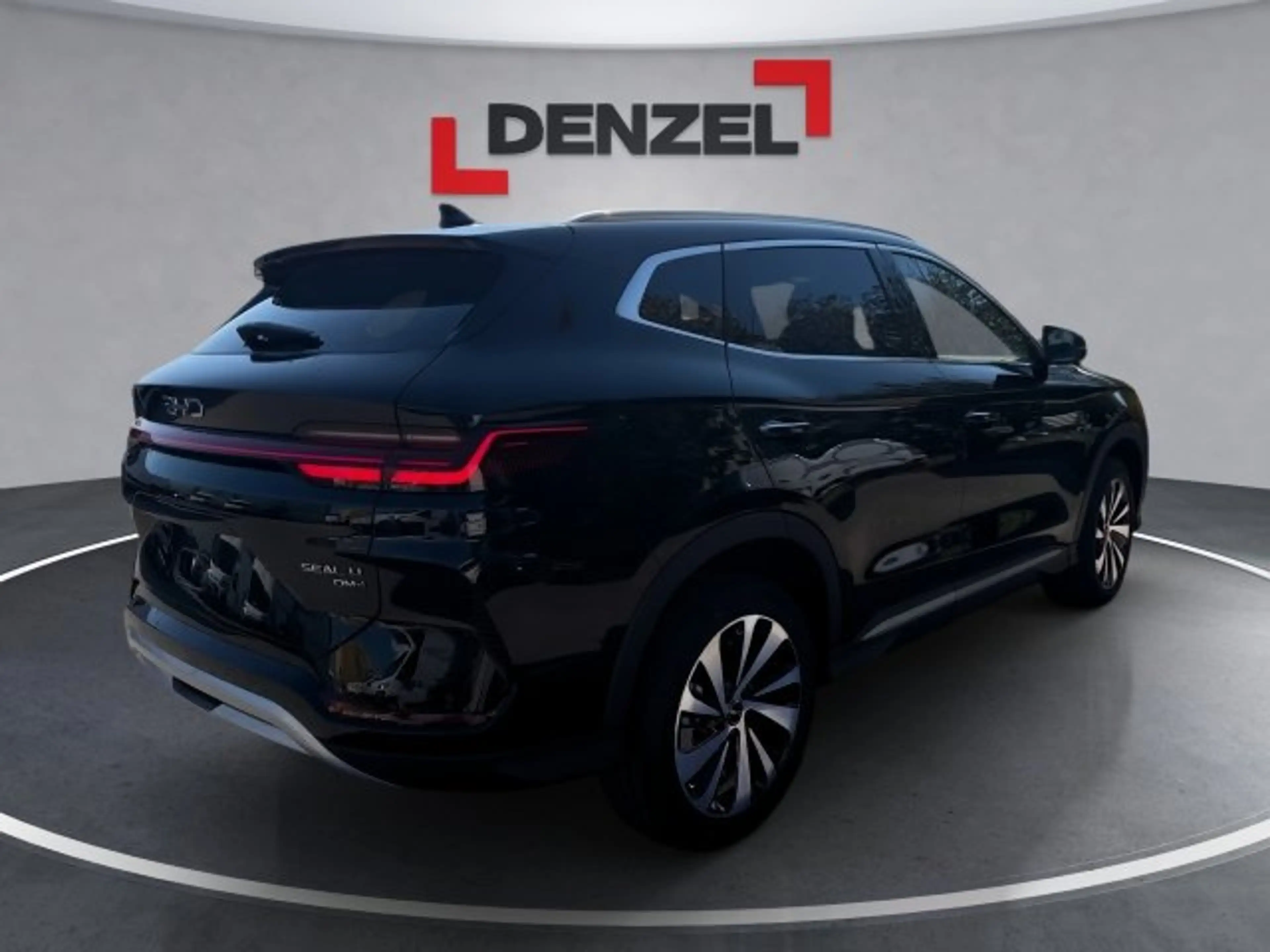 BYD Seal U DM-i Design AWD — photo 4