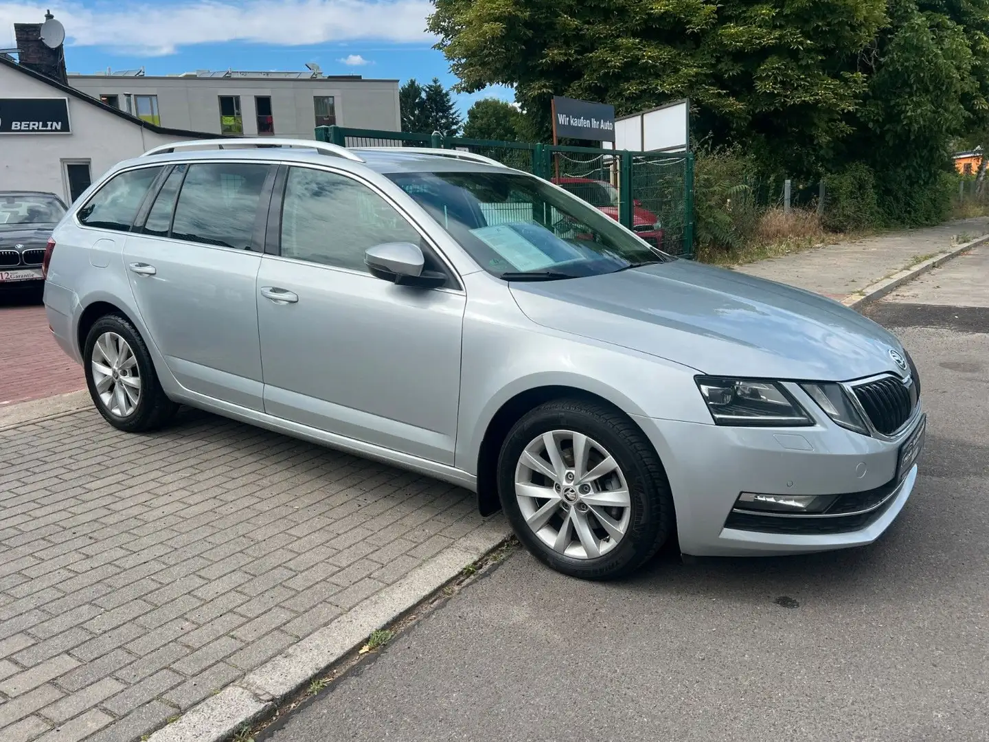 Skoda Octavia 1.5 TSI G-TEC DSG*Kombi*ACC*XENON*LEDER* Silber - 1