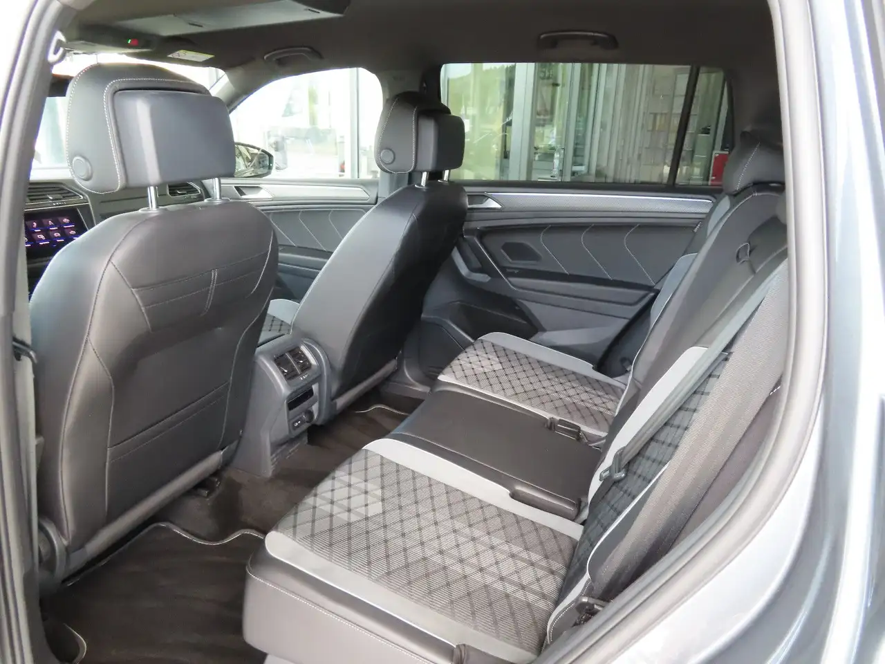 Volkswagen Tiguan Allspace R-Line 4Motion LED NAVI, миниатюра 7