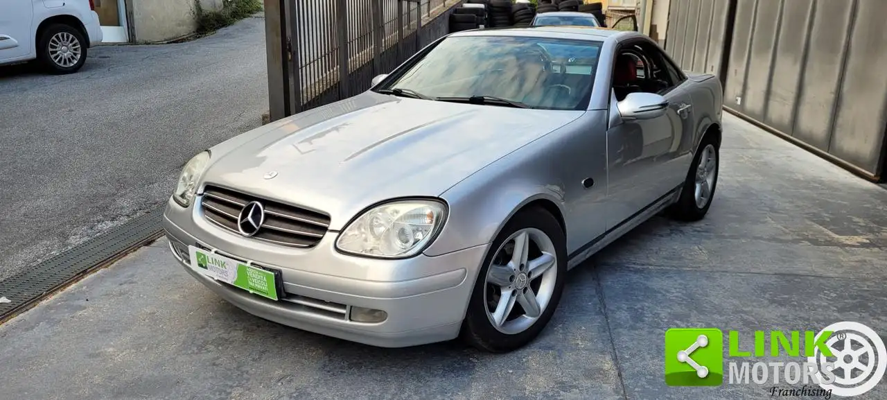 Mercedes-Benz SLK 200