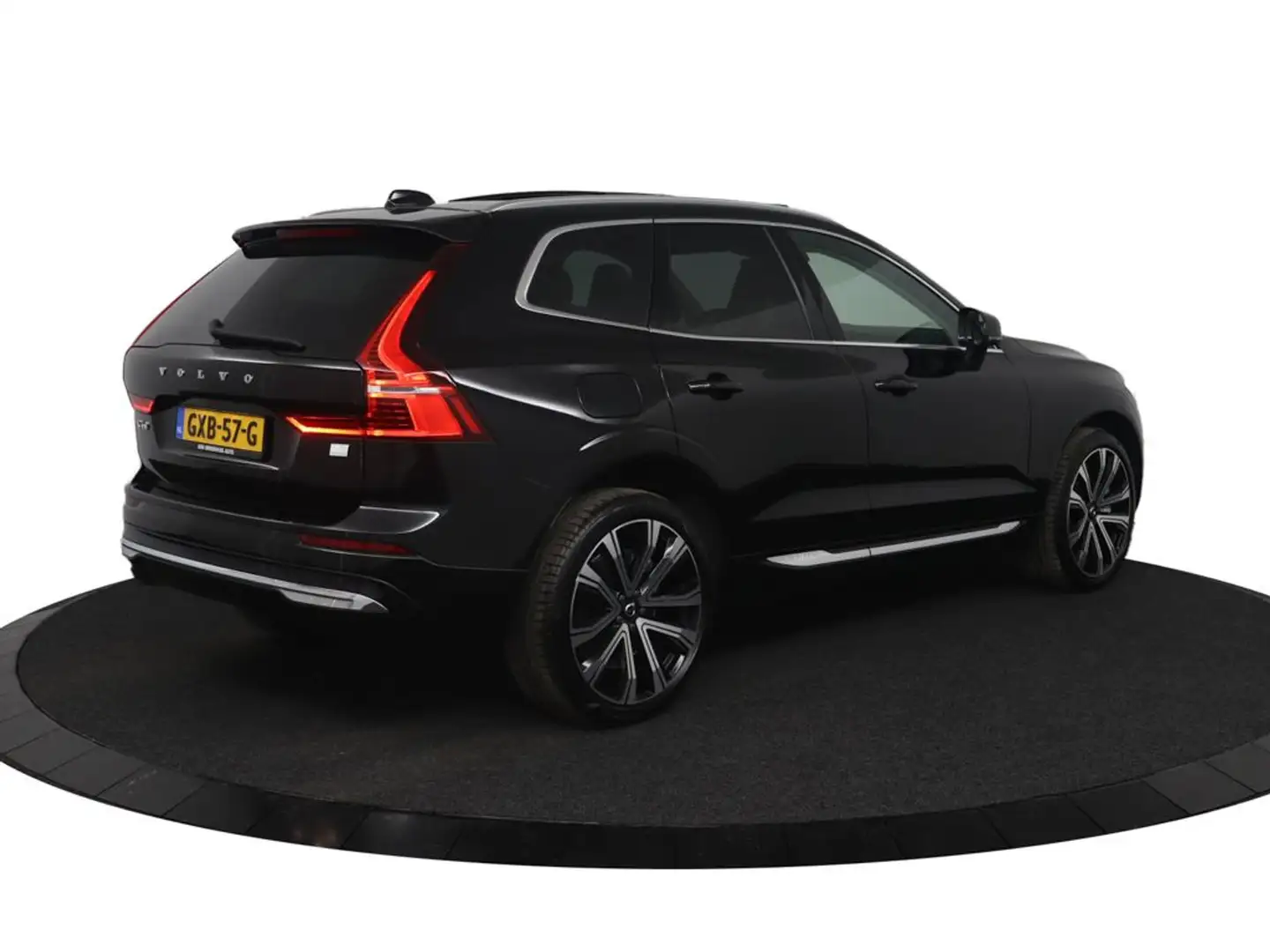 Volvo XC60 2.0 T6 Plug-in hybrid AWD Plus Bright | Panoramisc Schwarz - 2
