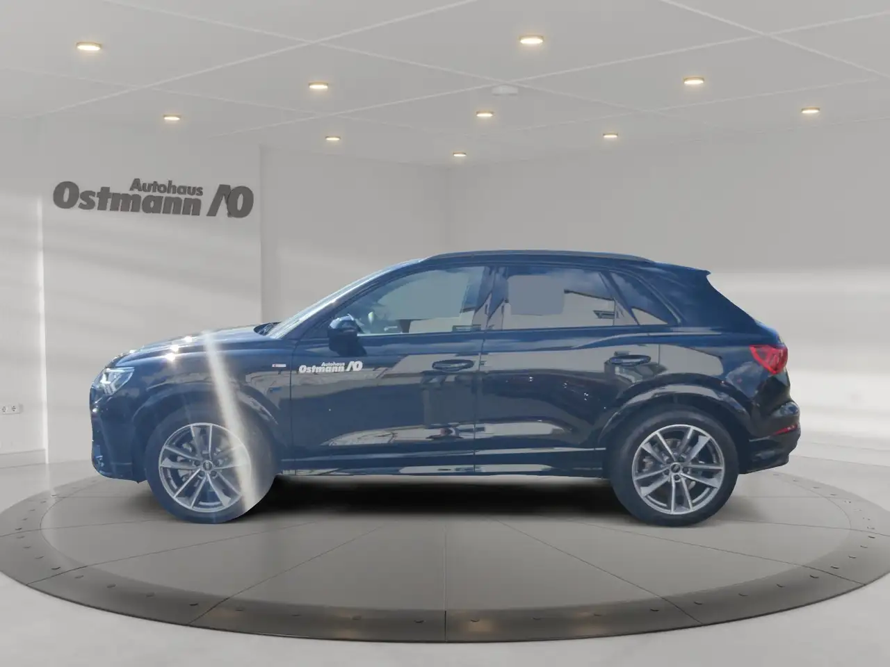 Audi Q3 2.0 TFSI quattro S-Line AHK KAM 2
