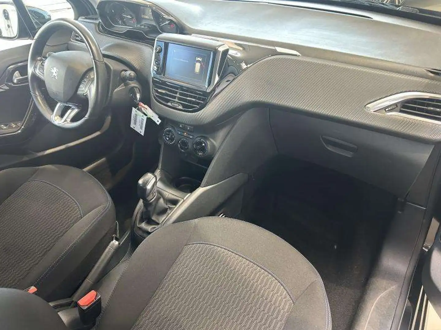 Peugeot 208 STYLE Zwart - 2