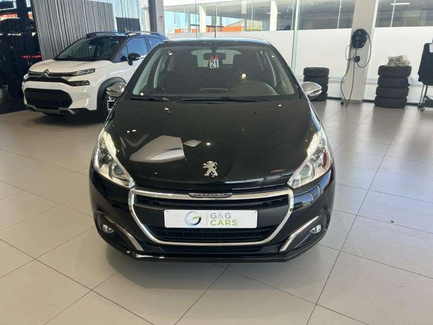 Peugeot 208 STYLE Zwart - 1