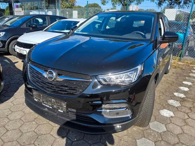 Opel Grandland X view 4