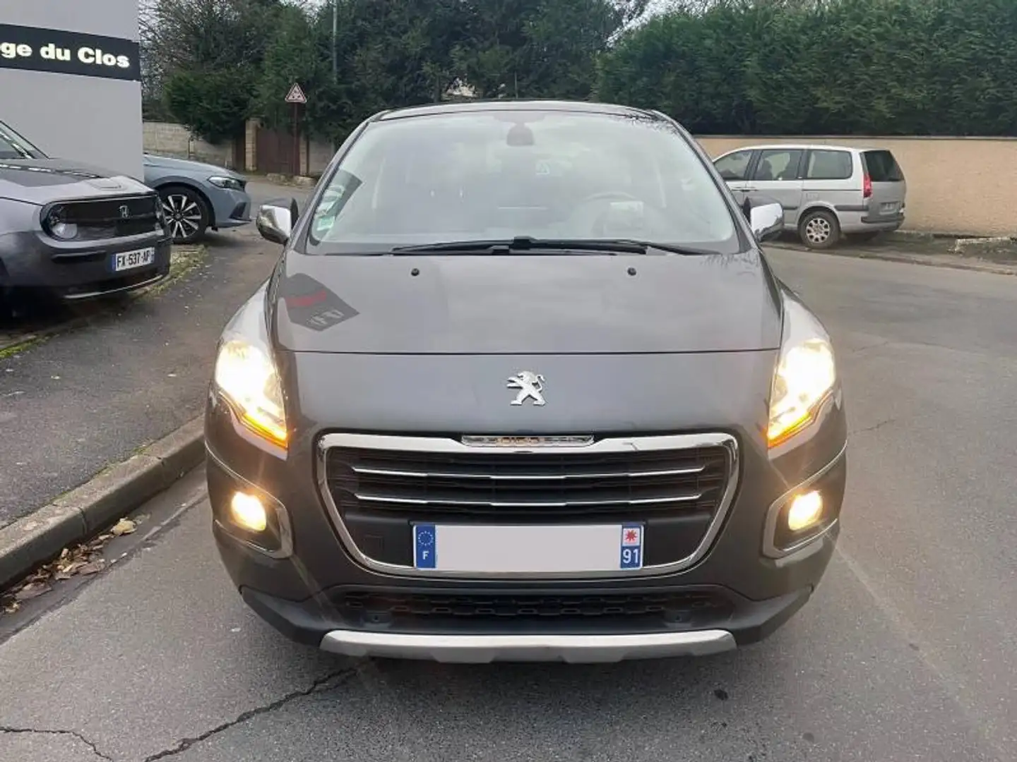 Peugeot 3008 1.2 Puretech Allure S\u0026S Gris - 2