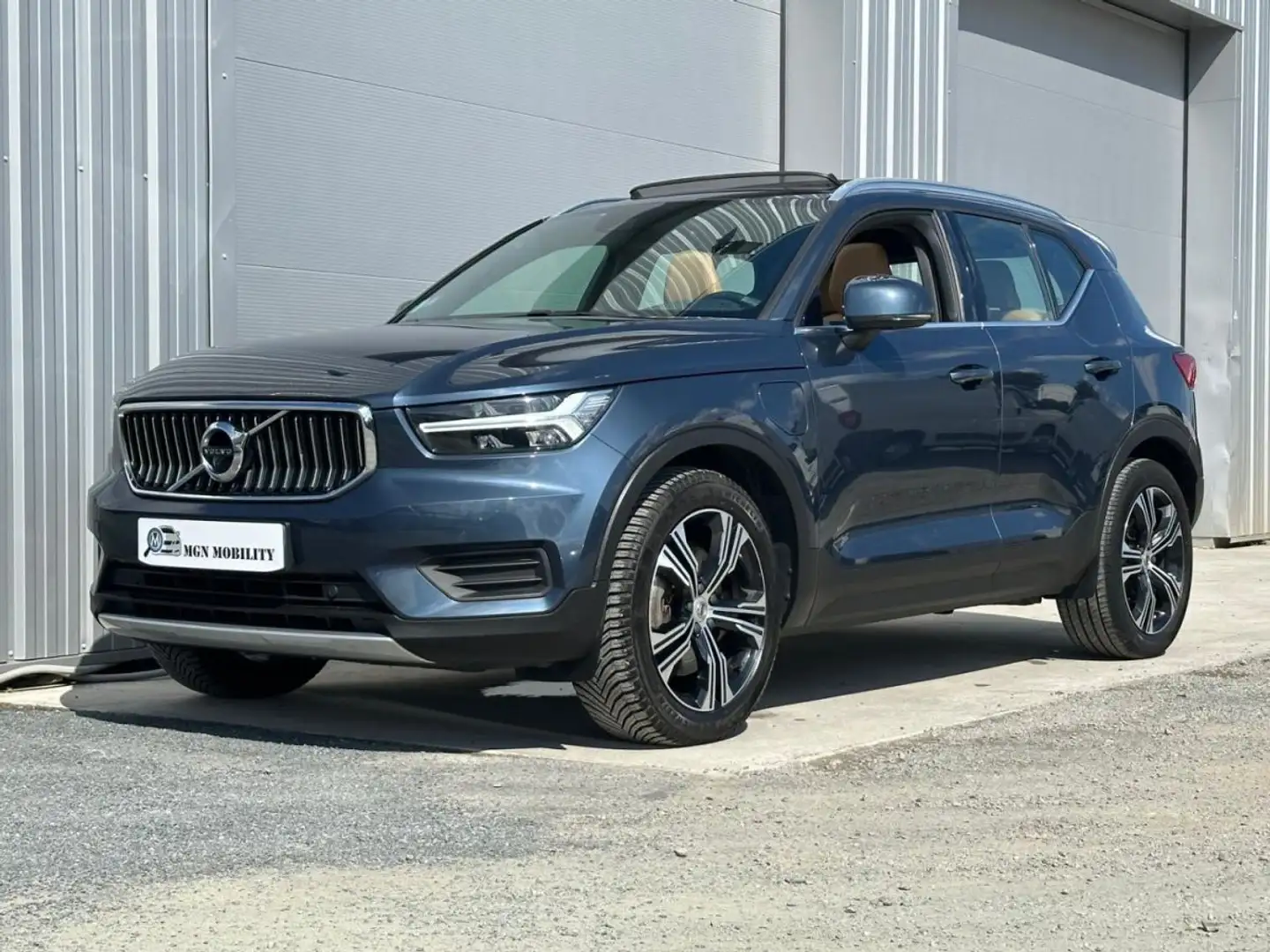 Volvo XC40 INSCRIPTION LUXE T4 211 DCT7 RECHARGE Azul - 2