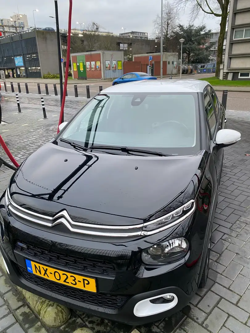 Citroen C3 Pure Tech 110 S&S SHINE Zwart - 1