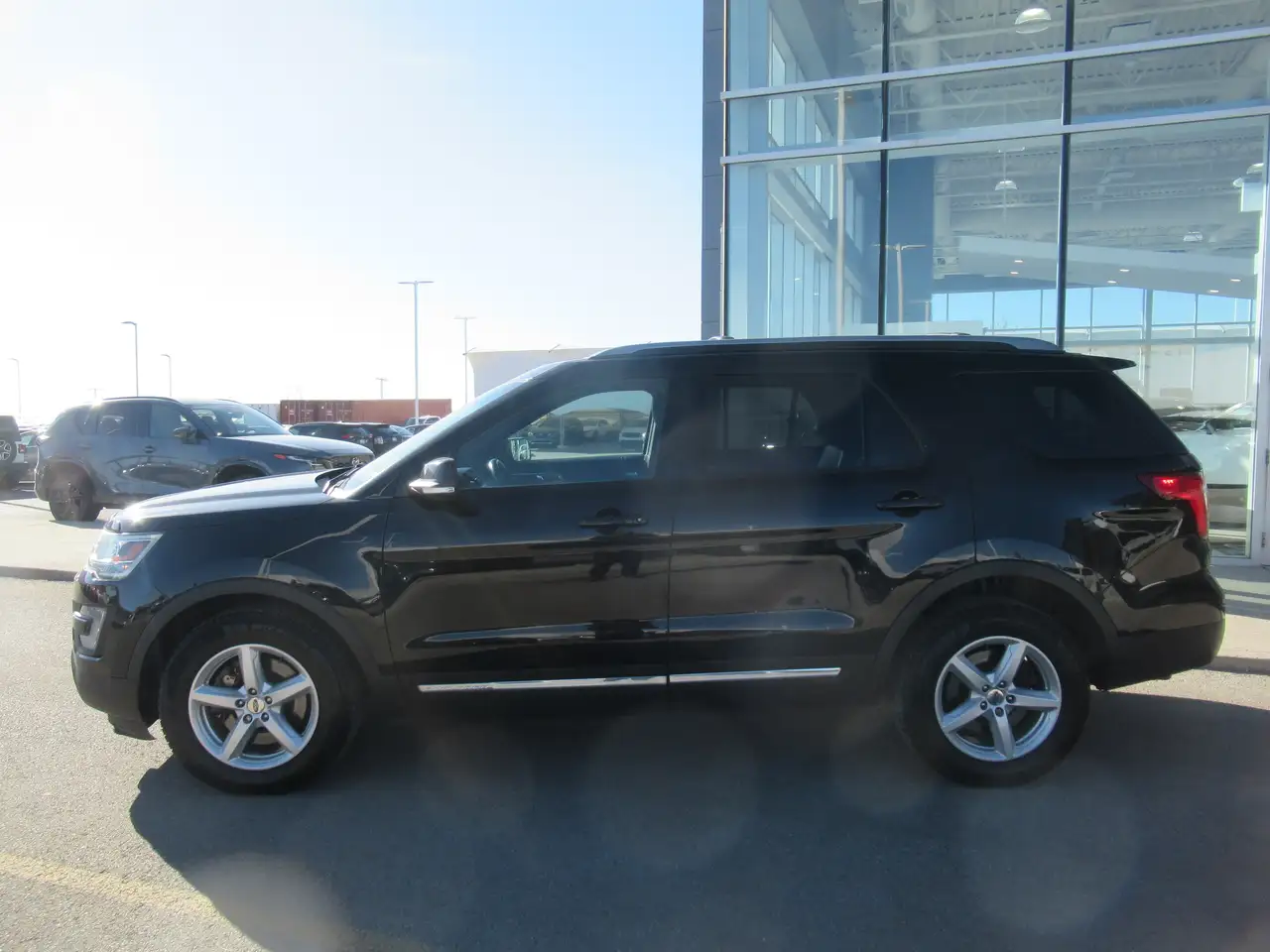 Ford Explorer photo Ford Explorer