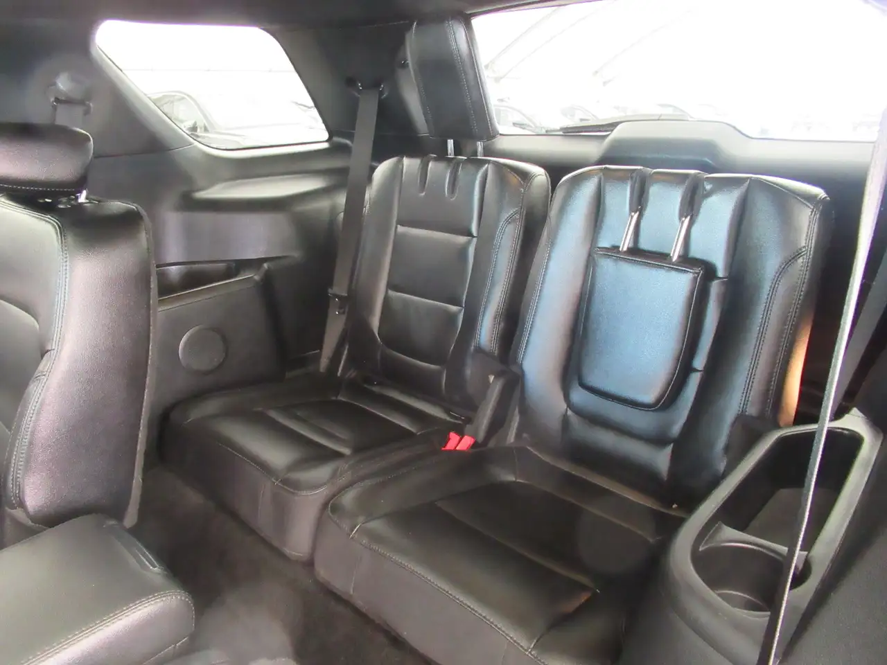 Ford Explorer photo Ford Explorer