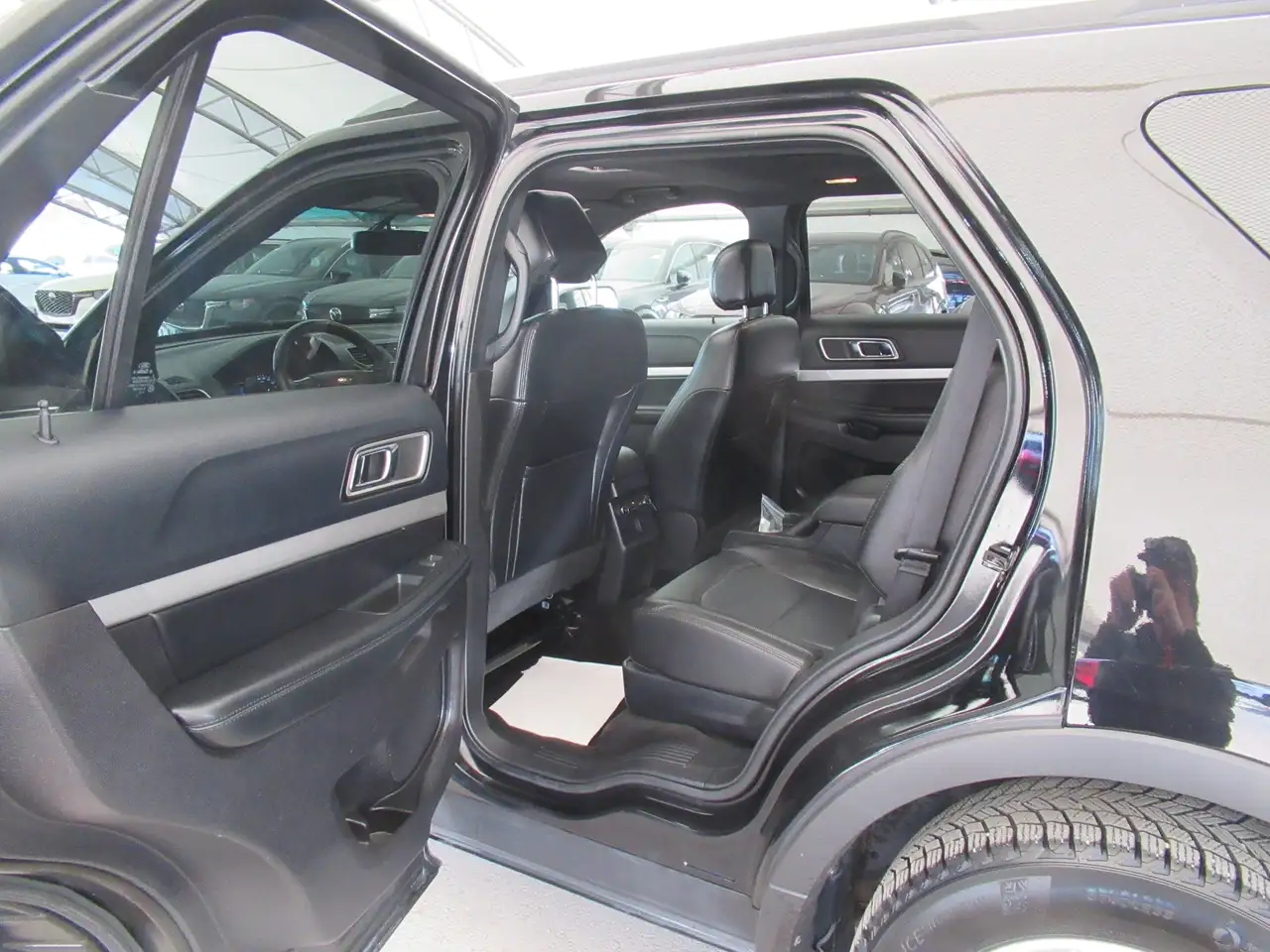 Ford Explorer photo Ford Explorer