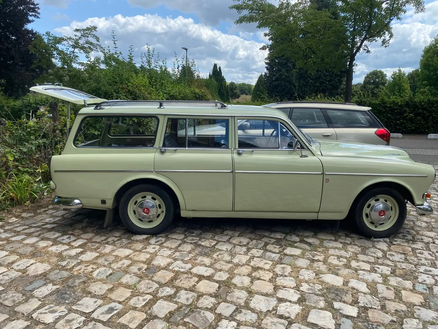 Volvo Amazon 220 Estate Grün - 2