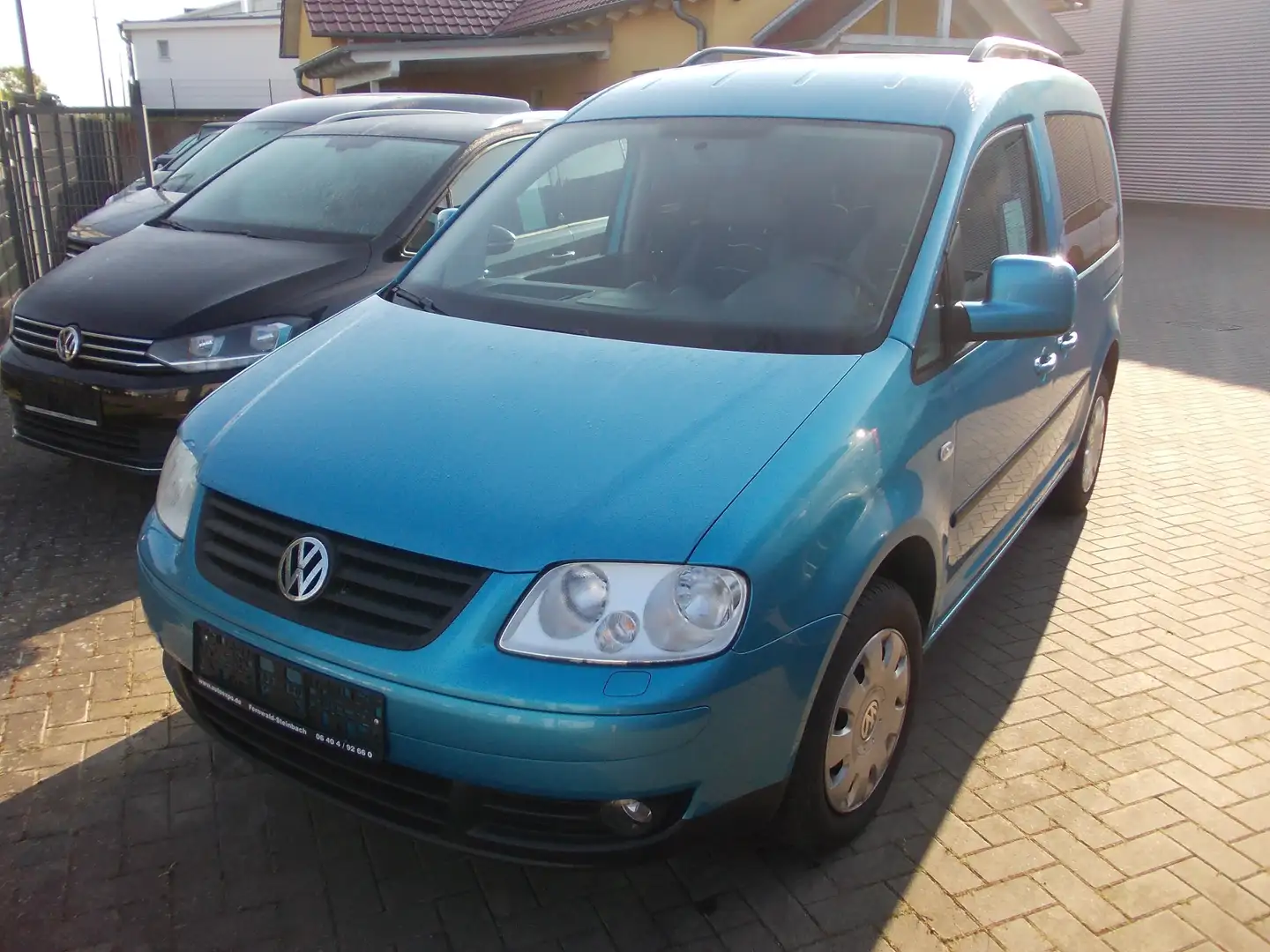 Volkswagen Caddy Life Family Blau - 1
