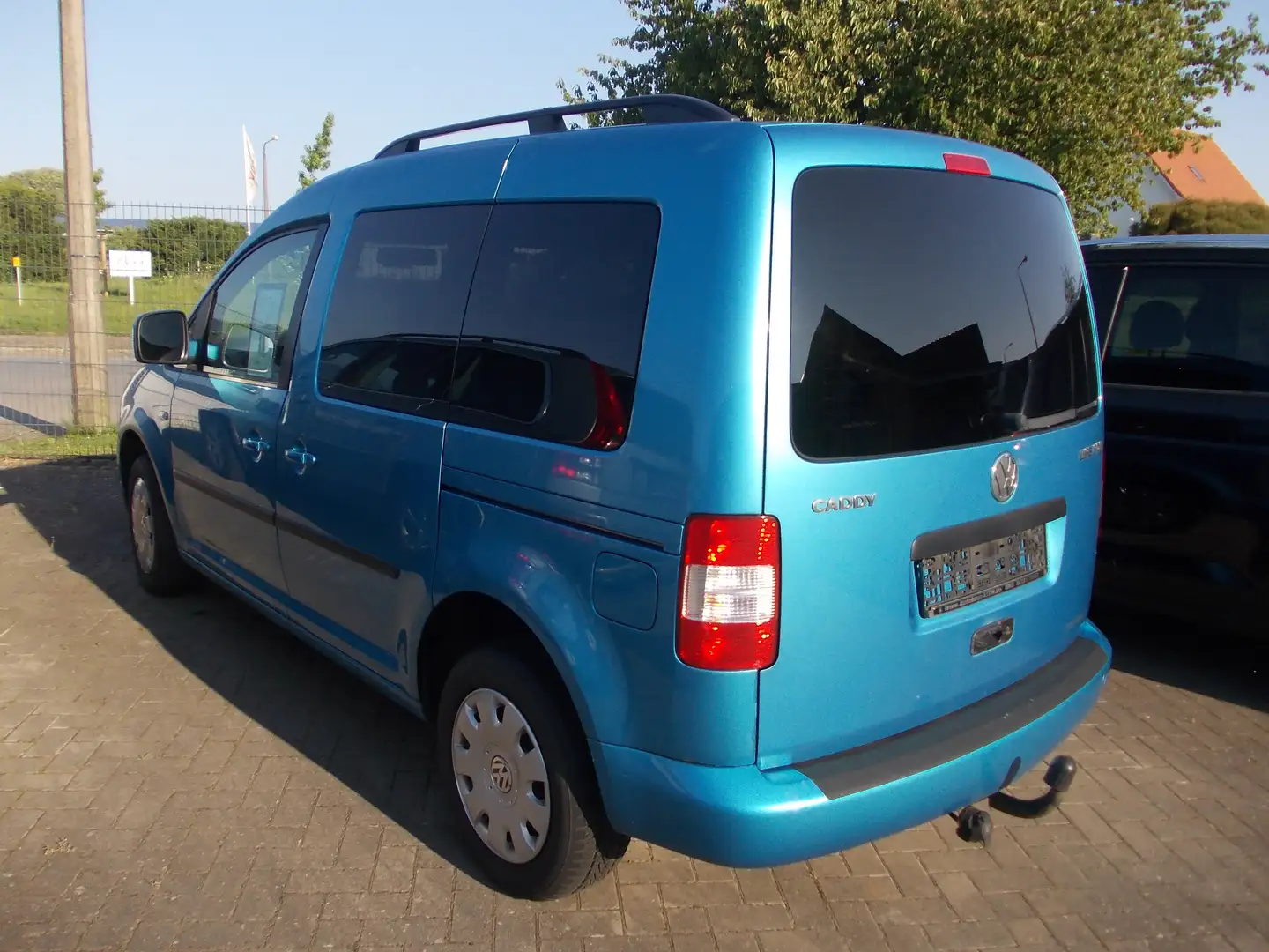 Volkswagen Caddy Life Family Blau - 2
