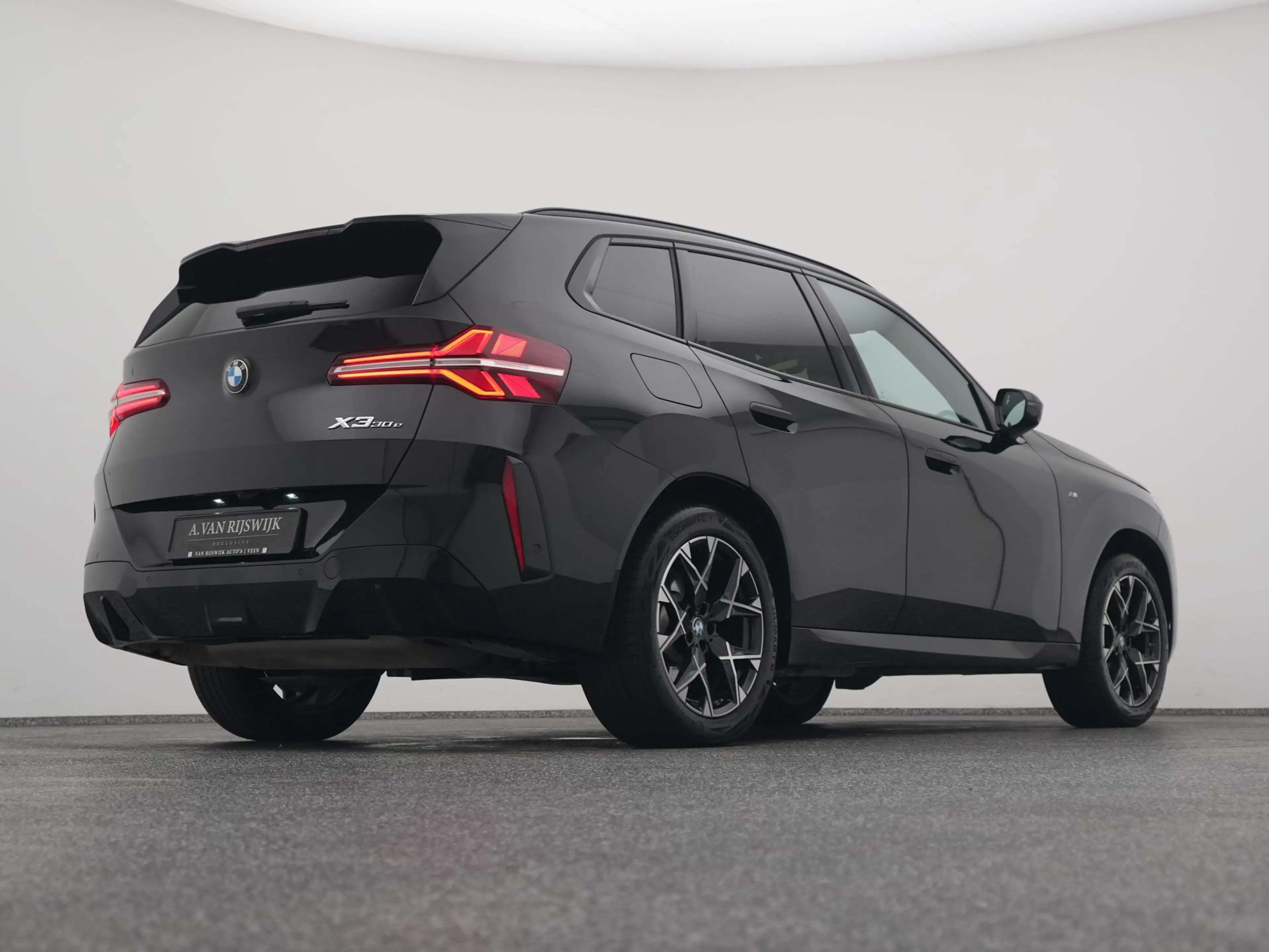BMW X3 30e xDrive M-Sport | PANO | 360° | H&K | HUD | STO — photo 16