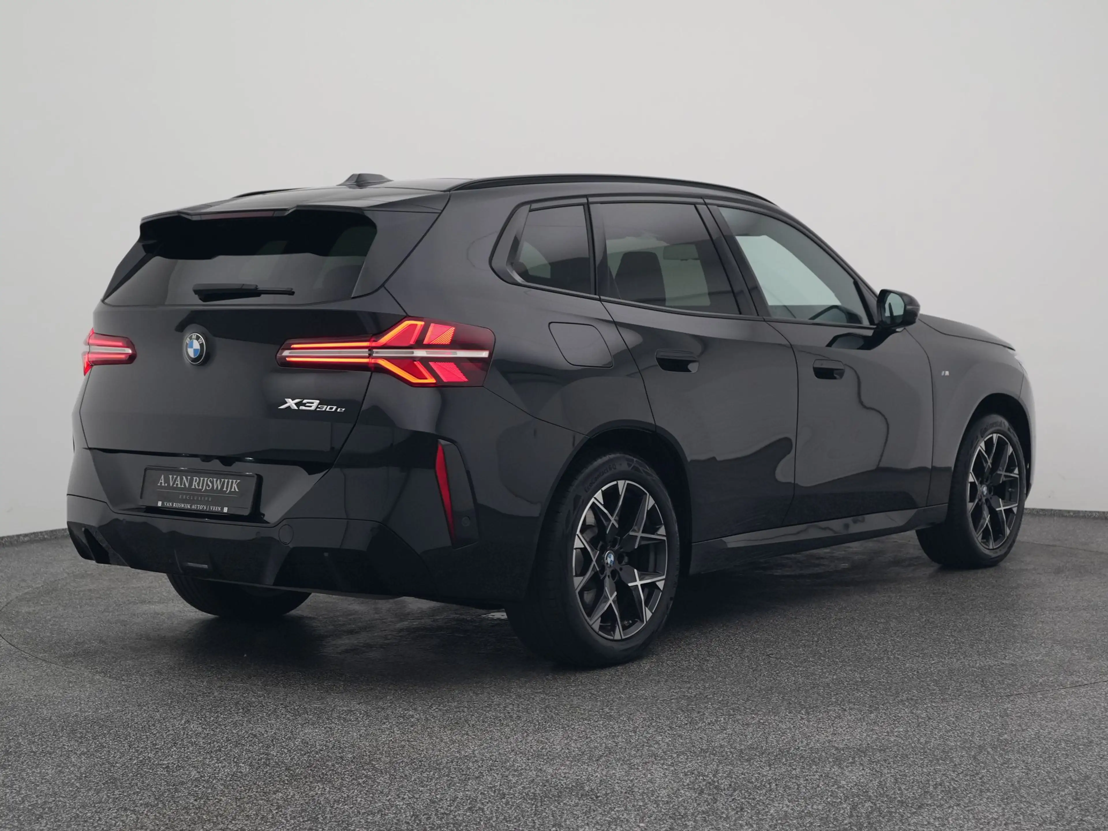 BMW X3 30e xDrive M-Sport | PANO | 360° | H&K | HUD | STO — photo 6