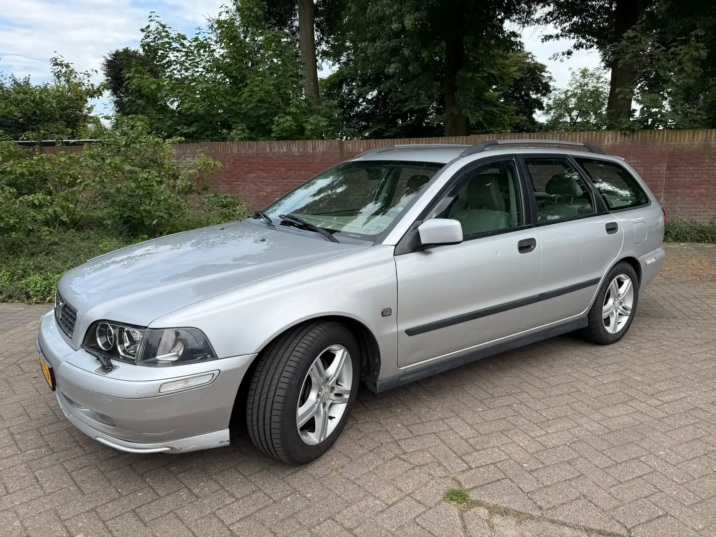 Volvo V40 V40 1.8 Europa / Stoel verw. / Trekhk / Cruise Con Srebrny - 2