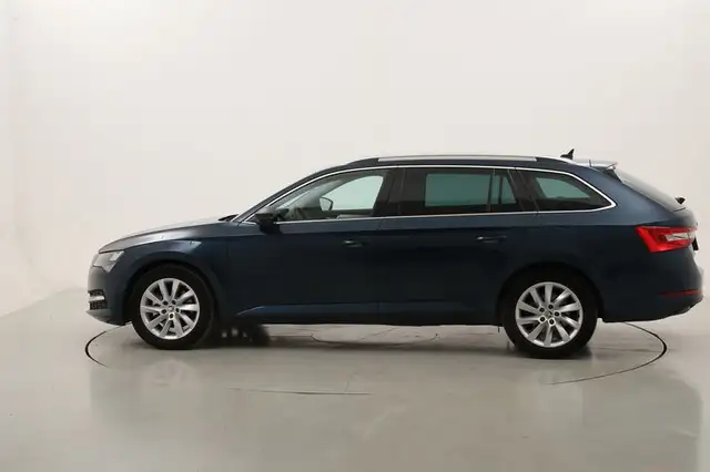 Skoda Superb view 2