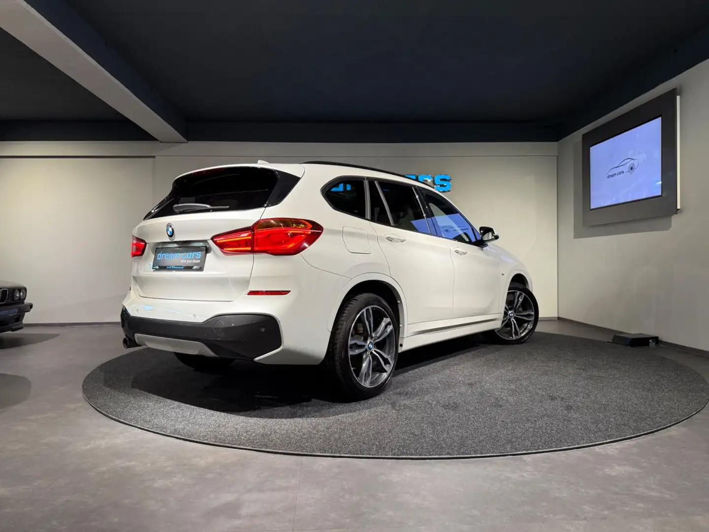 BMW X1 X1 sDrive18d M Sport Aut. /// M Sportpaket / VOLL Blanc - 2