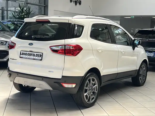 Ford Ecosport view 3