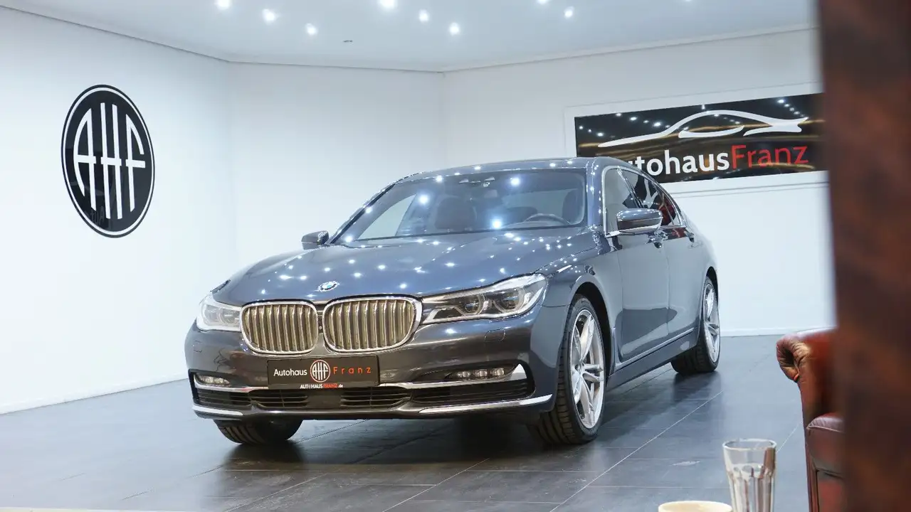 BMW 740