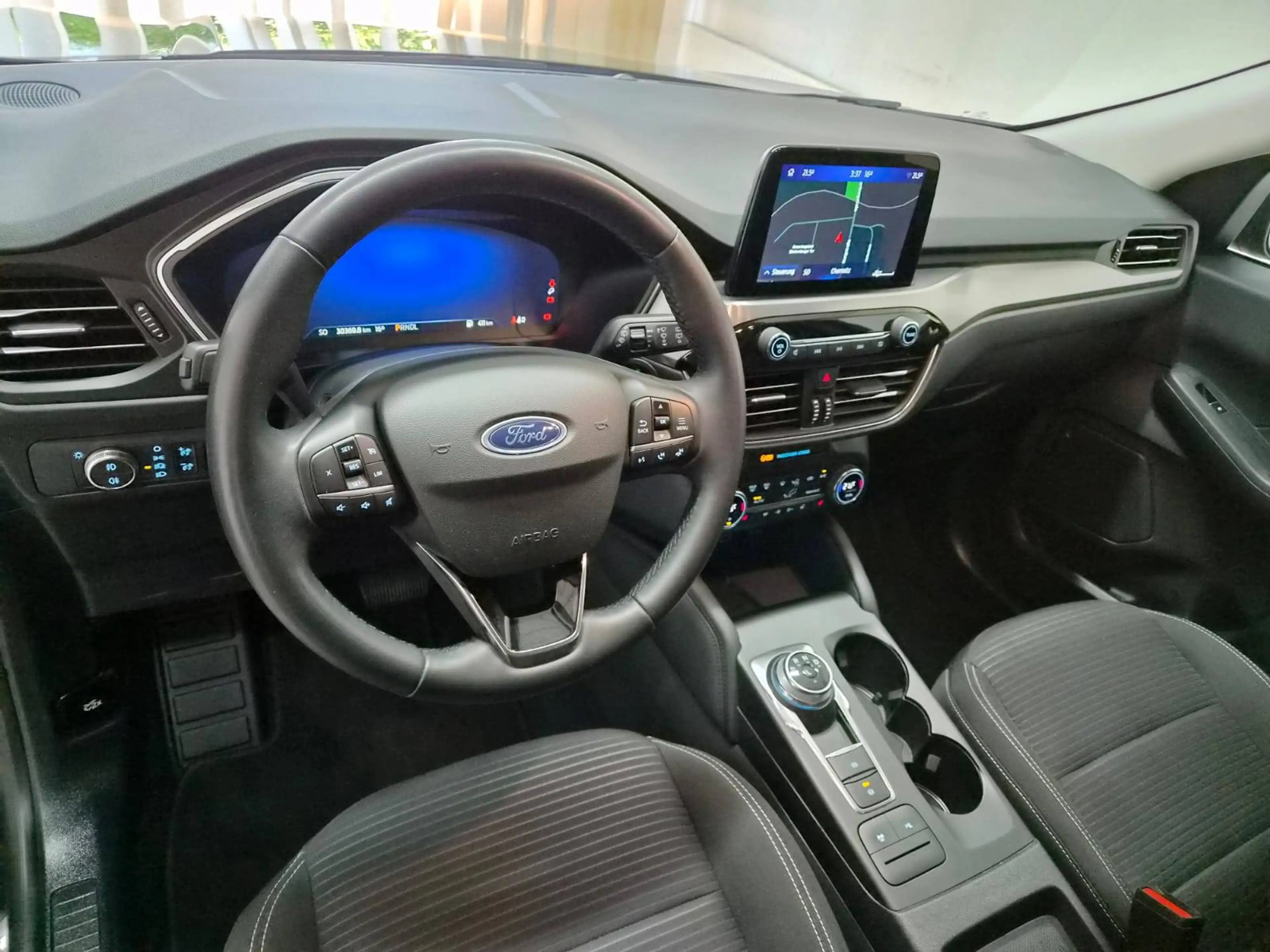 Ford Kuga 2.5 Hybrid Titanium LED Carplay Kamera 1.Hand — photo 14