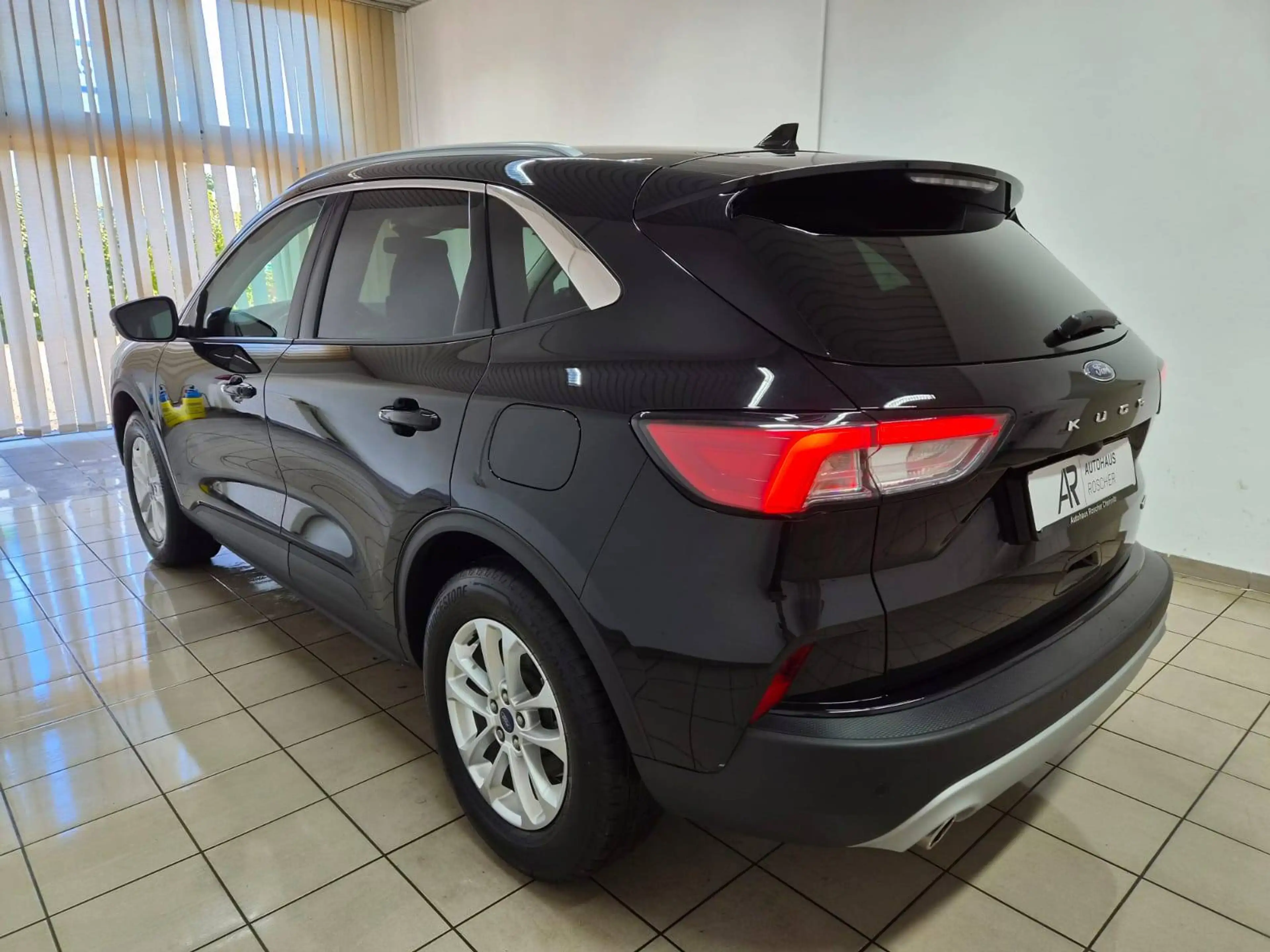 Ford Kuga 2.5 Hybrid Titanium LED Carplay Kamera 1.Hand — photo 3