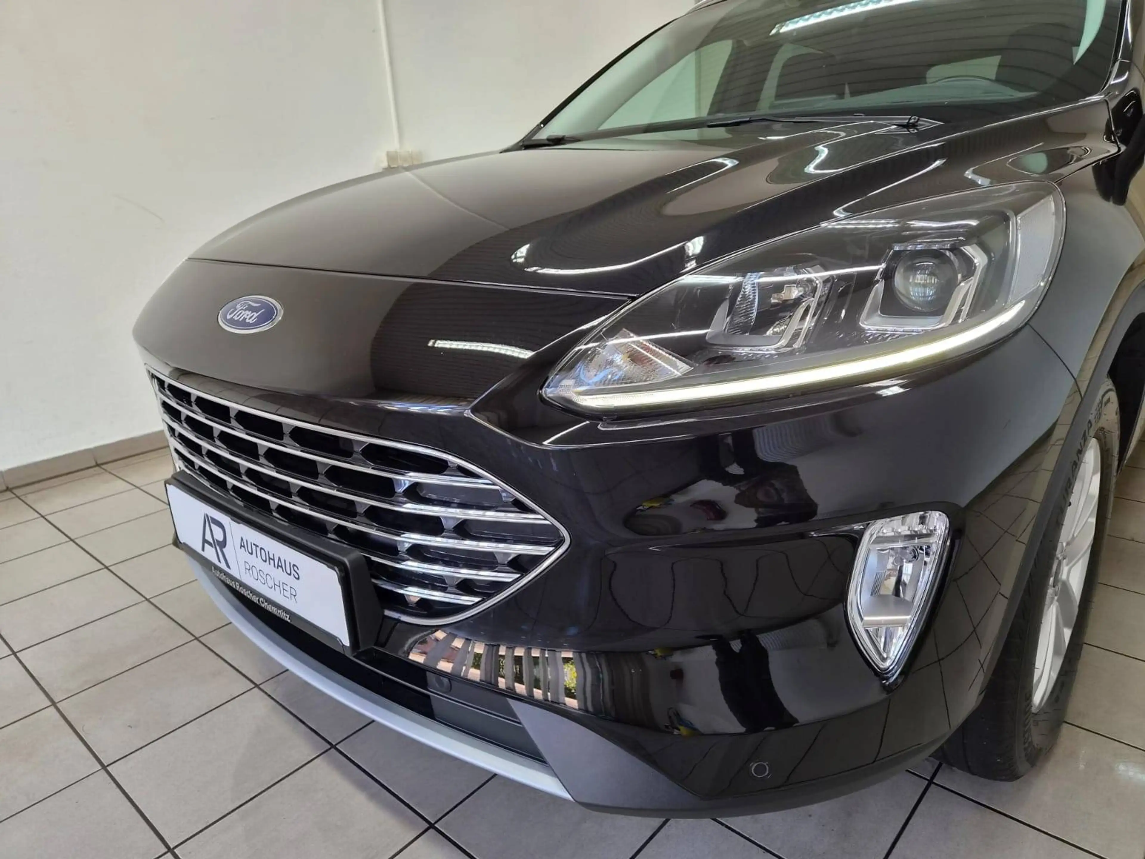 Ford Kuga 2.5 Hybrid Titanium LED Carplay Kamera 1.Hand — photo 9