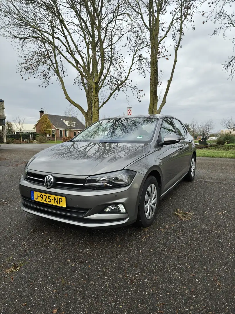 Volkswagen Polo 1.0 MPI Comfortline APPLE CARPLAY - CRUISE CONTROL Gris - 2