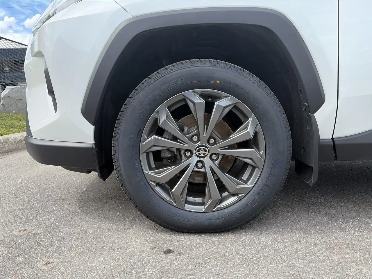 Toyota RAV 4 photo Toyota RAV 4