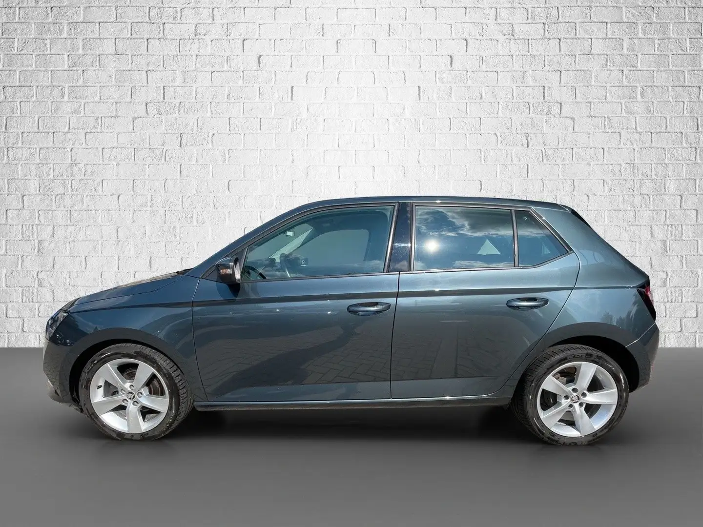 Skoda Fabia 1.0 Limo TSI Schaltgetriebe - Cool Plus Gris - 2