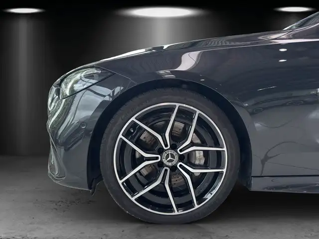 Mercedes-Benz C-Class view 7