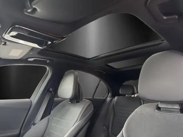 Mercedes-Benz C-Class view 10