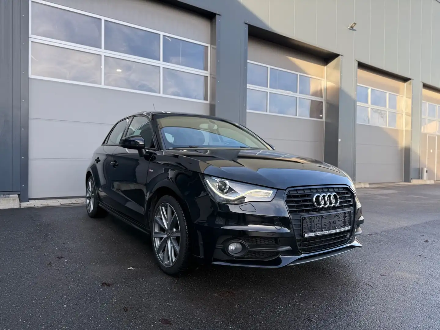 Audi A1 Sportback S-Line,Xenon,Sitzhz,Klimaautomatik Schwarz - 1