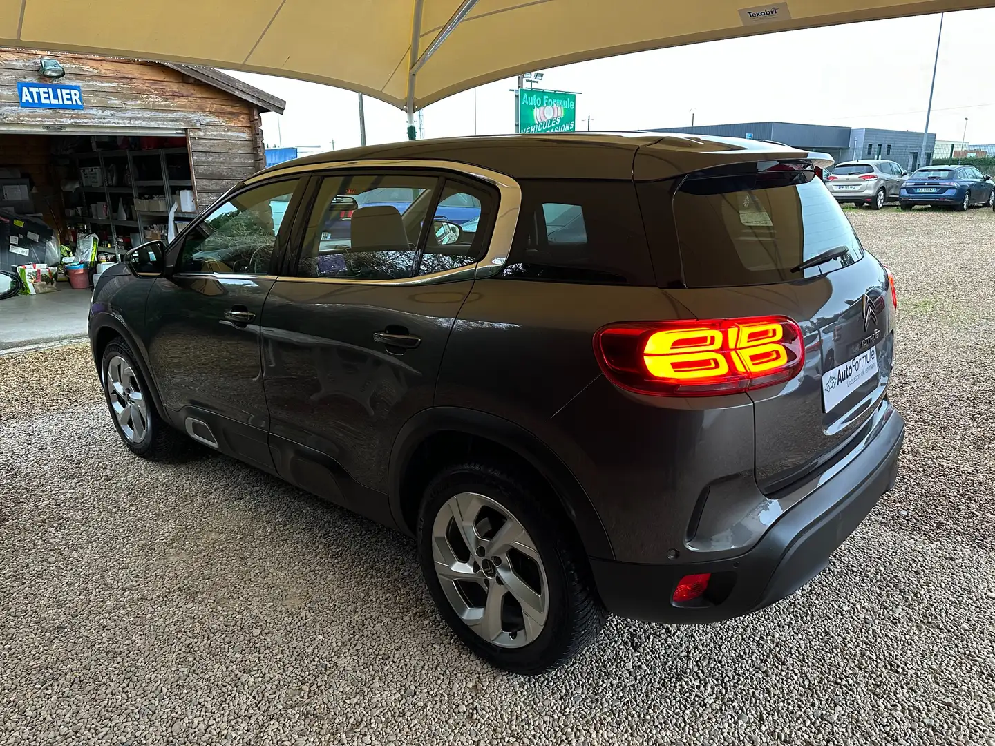 Citroen C5 Aircross 1.5 BlueHDI 130ch Business + feux leds 2021 Grijs - 2