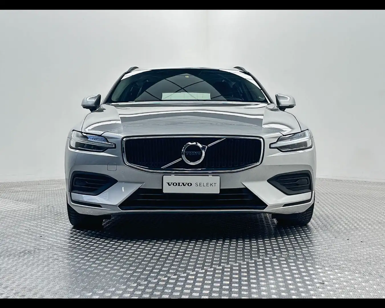 Volvo V60 B4 (d) Geartronic Momentum Business Silber - 2